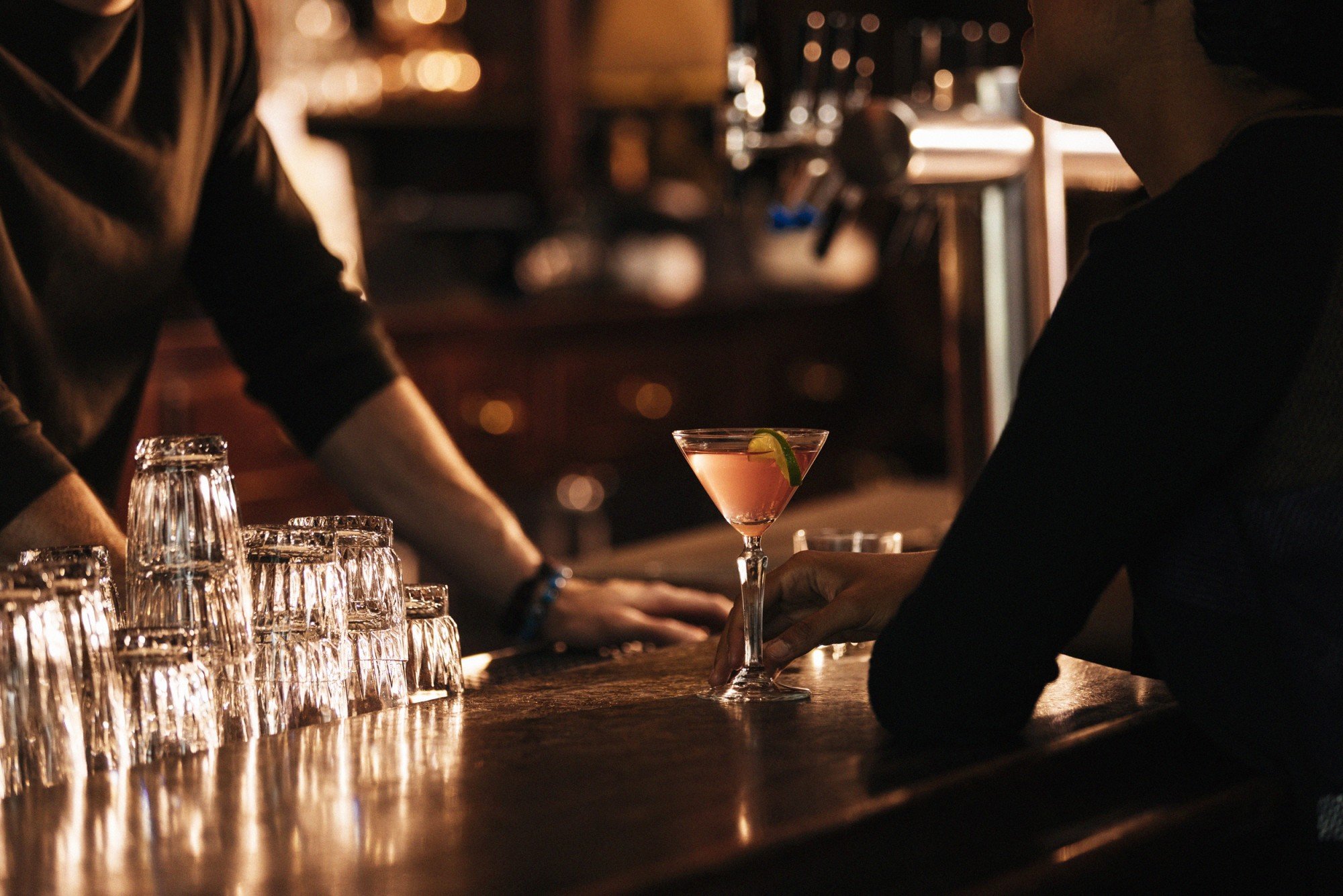 The WHO alcohol-pregnancy warning for childbearing women overlooks men