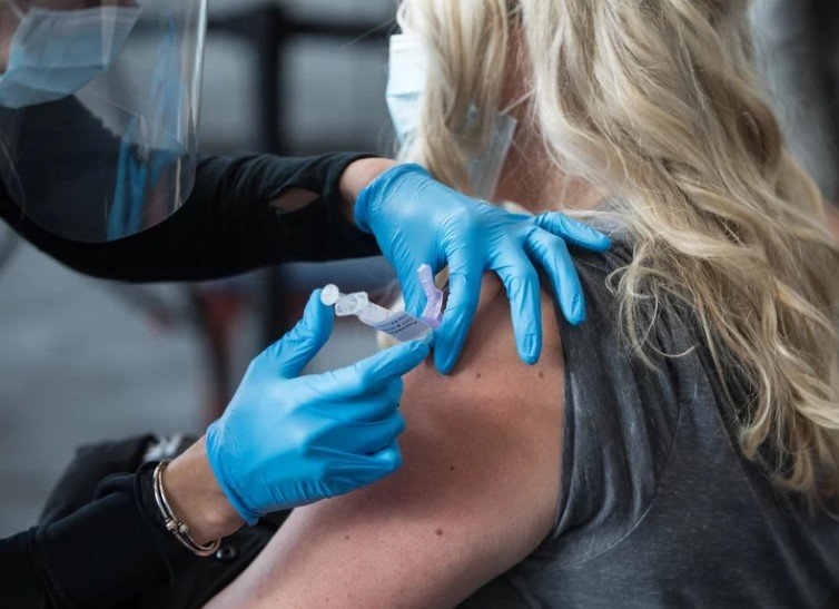 Why Reports Of Menstrual Changes After COVID Vaccine Are Tough To Study