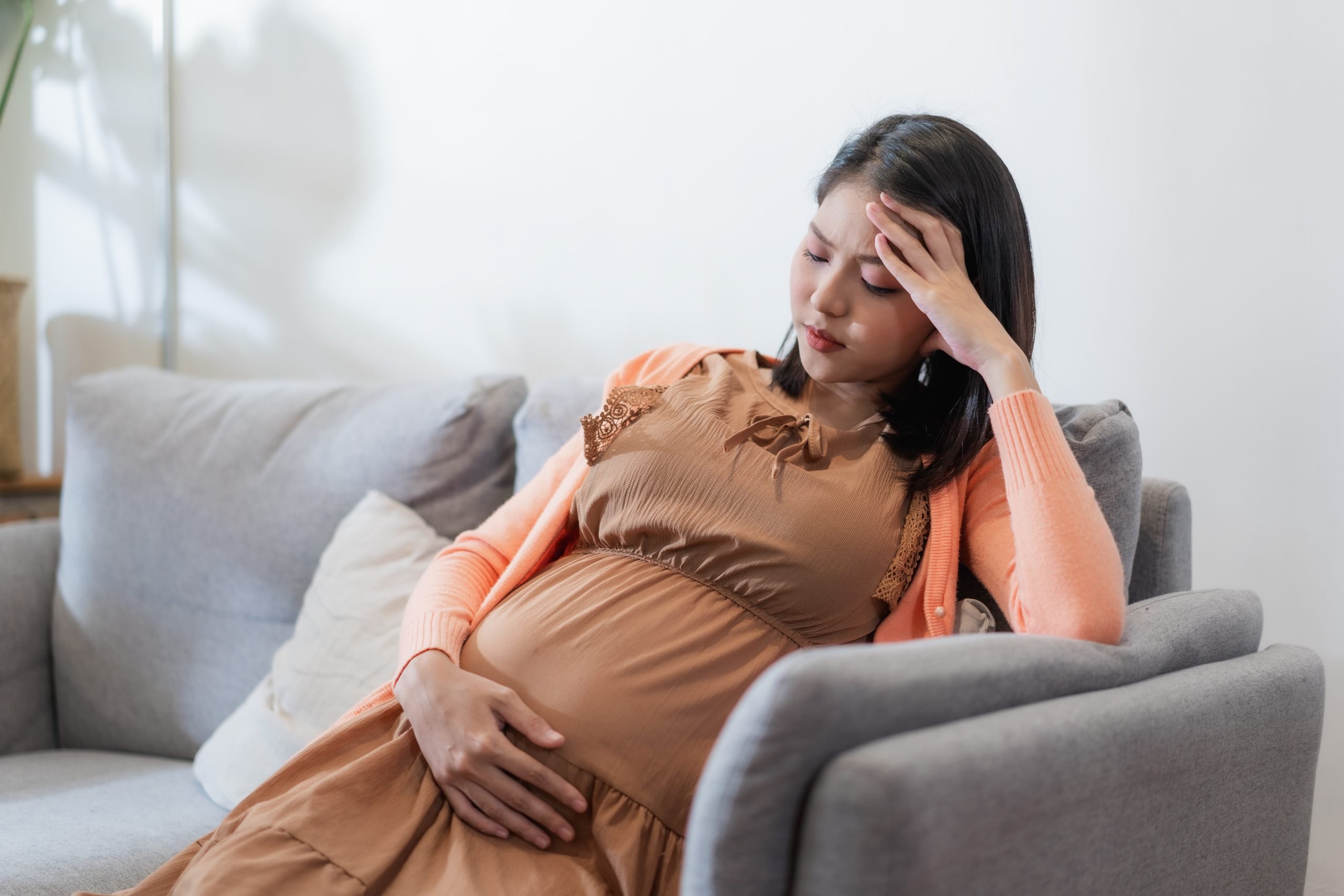 Dealing with Common Pregnancy Symptoms: Expert Tips and Medical Advice